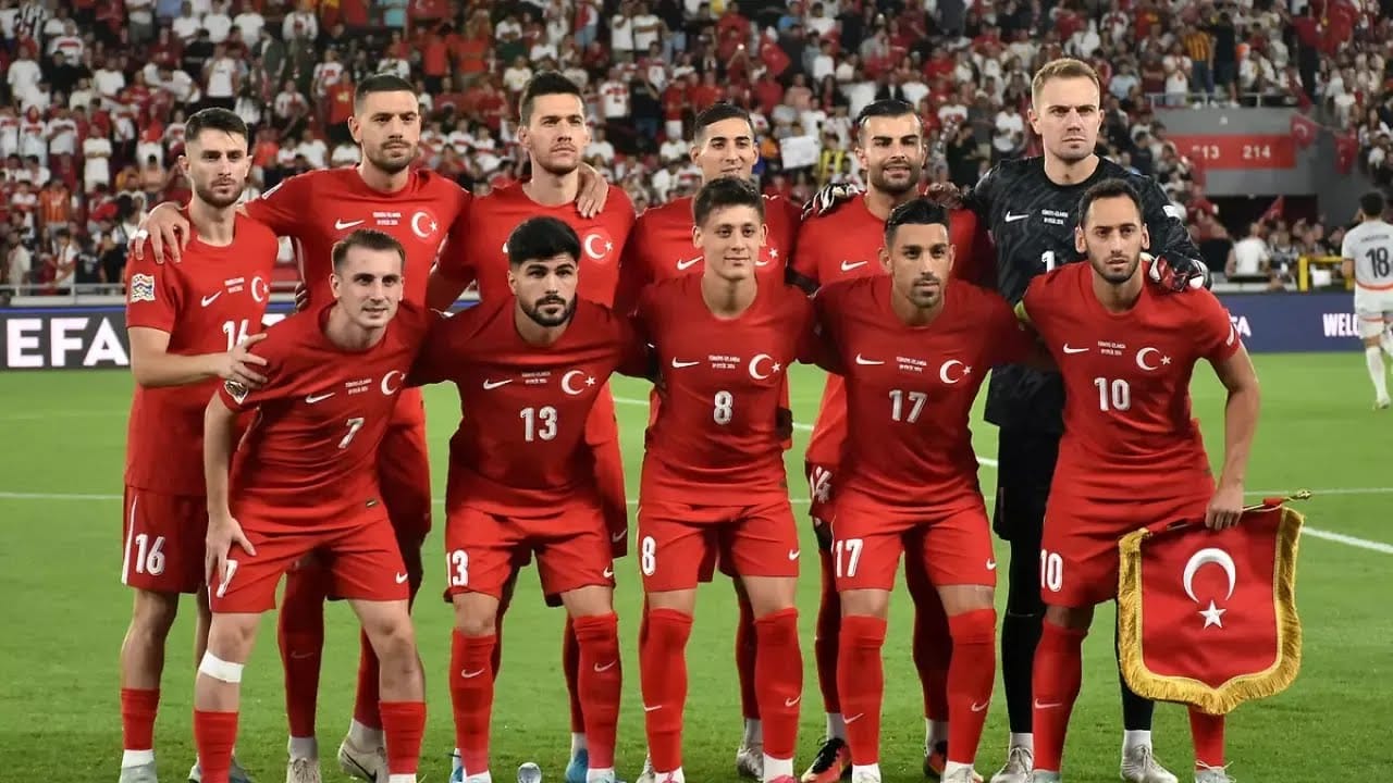 Türkiye'nin Dünya Kupası elemelerindeki rakipleri belli oldu 1 samsunda-milli-heyecan-turkiye-karadag-muhtemel-11ler-1728627251-459