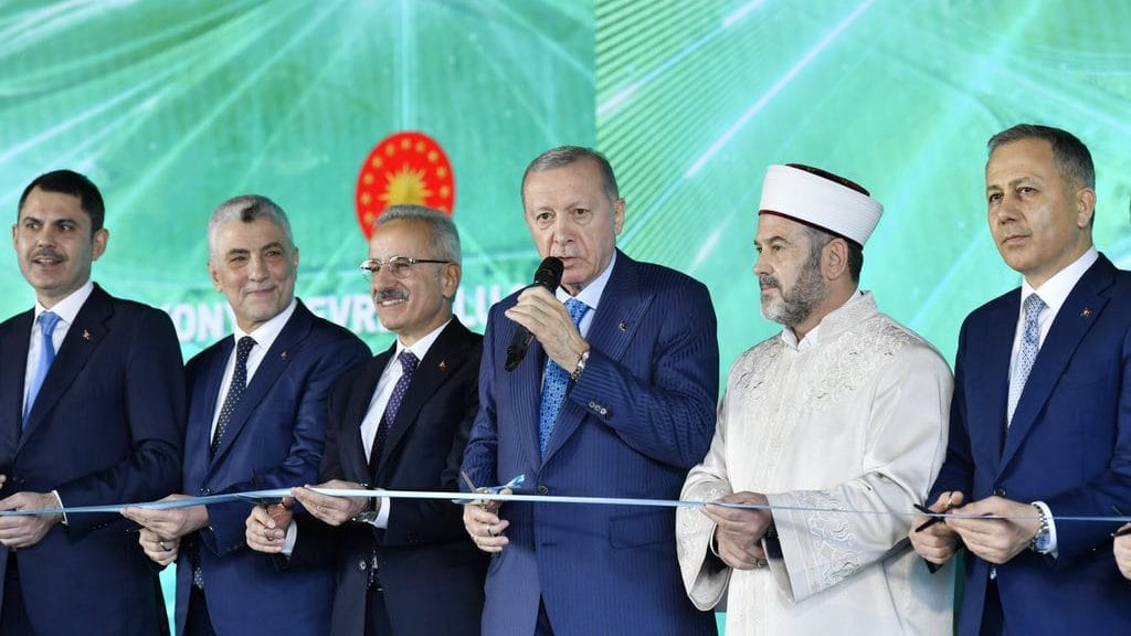 Konya çevre yolu açıldı. Ulaşım süresi 49 dakikadan 17'a indi! 1 image_editor_output_image-930839469-1737128196099