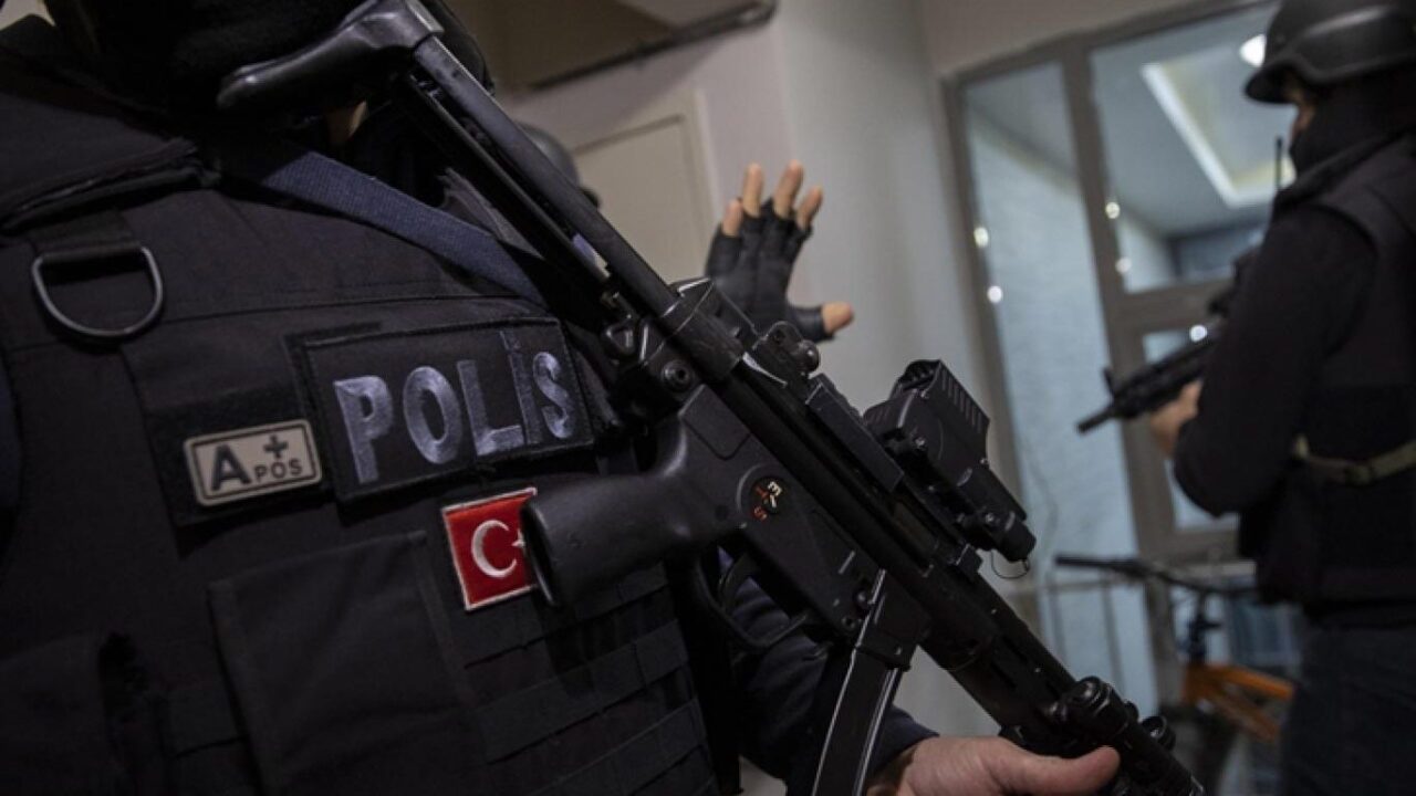CHP’li 4 Belediyeye DHKP/C Soruşturması: 32 Gözaltı 1 image_editor_output_image1352332990-1741986923564