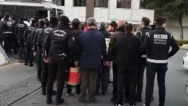 İstanbul'da 'FETÖ' operasyonu: 61 muvazzaf asker tutuklandı 1 images - 2025-05-26T231636.549