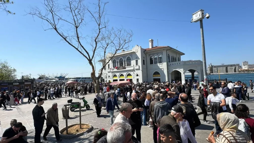 Yüksek sesle müzik çalanlara 1.406 TL ceza geliyor 1 Yüksek sesle müzik çalanlara 1.406 TL ceza geliyor