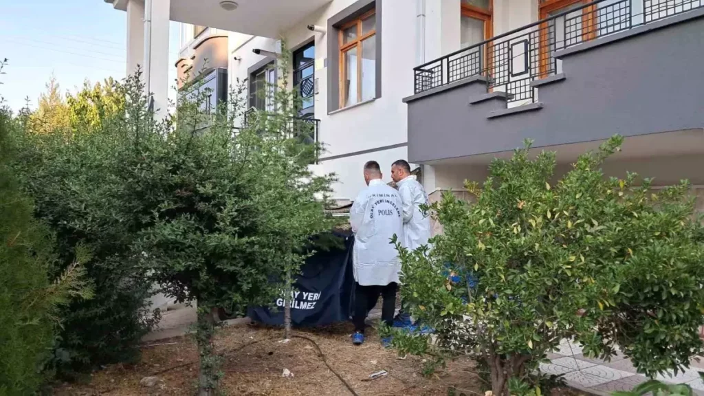 Karaman'da 2 yaşındaki bebek pencereden düşerek yaşamını yitirdi 1 Karaman'da 2 yaşındaki bebek