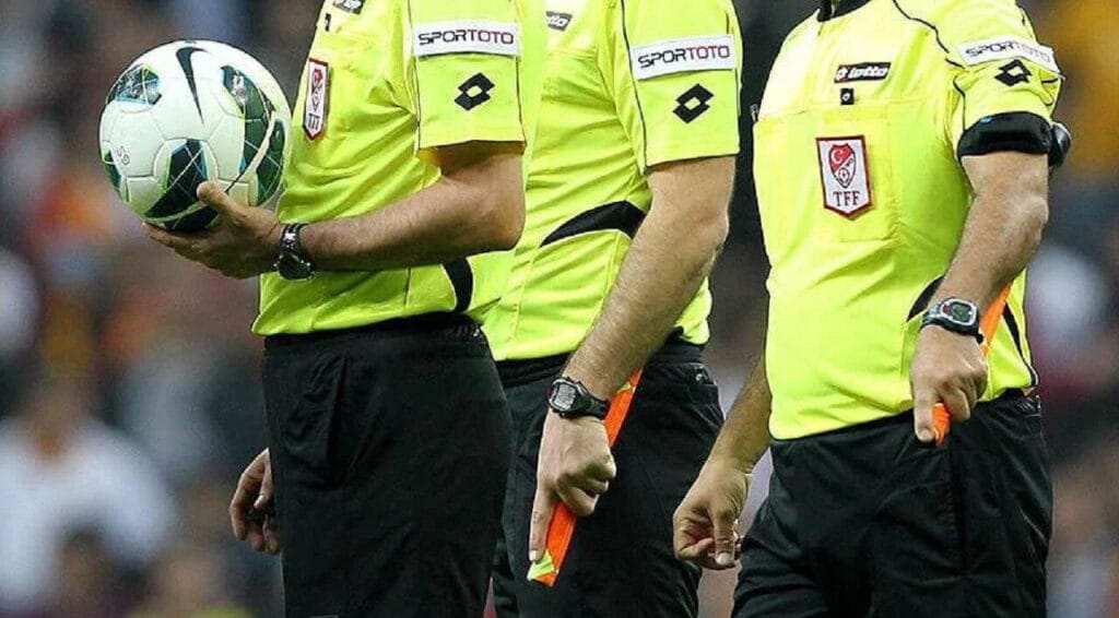 Hakemlerden yüzde 100’ü aşan zam talebi 1 futbol hakemleri