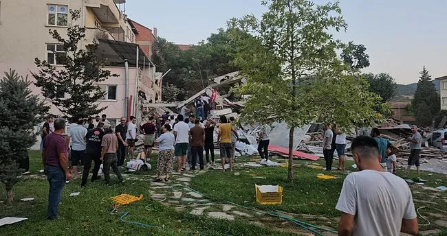 Balıkesir’de 6,1 Büyüklüğünde Deprem: 1 Kişi Hayatını Kaybetti, 29 Yaralı 1 balıkesir