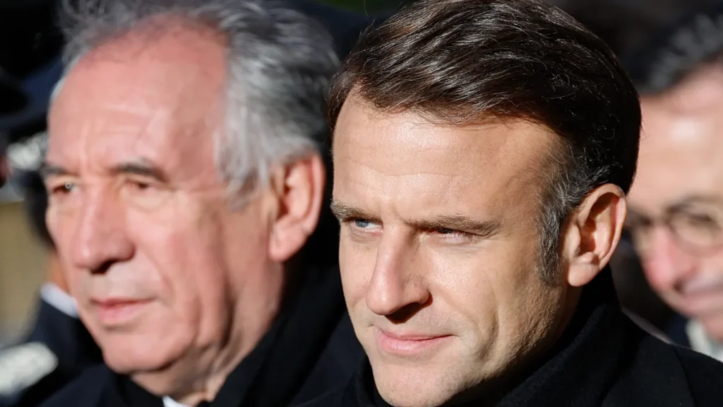 Fransa’da hükümet krizi: Bayrou istifa etti, Macron yeni başbakan arıyor 1 fransada hükümet düştü