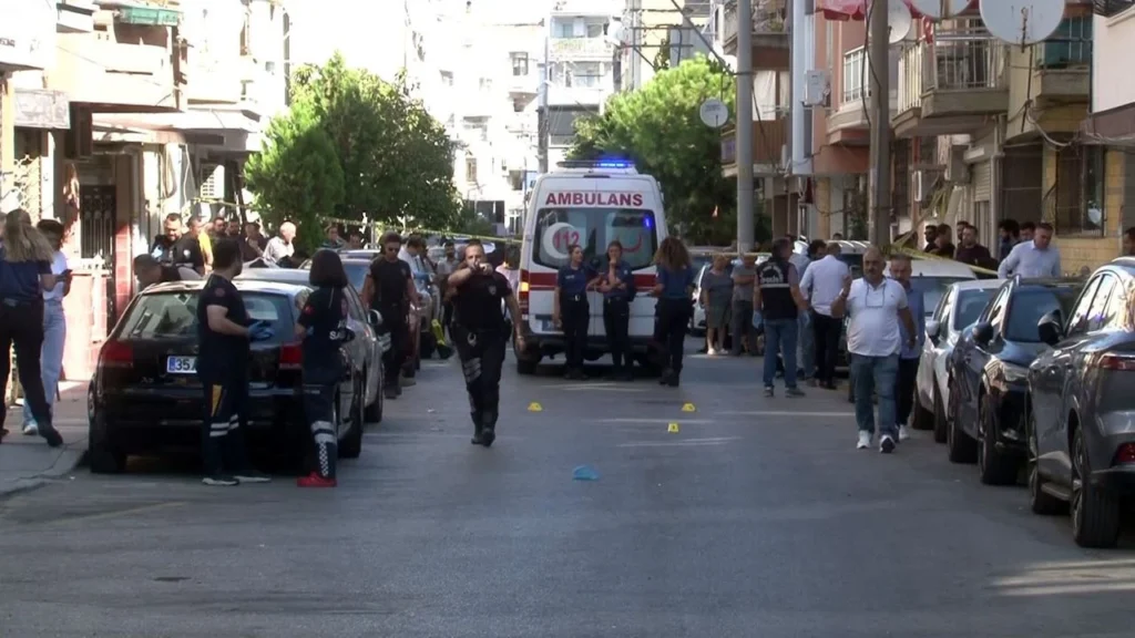 İzmir’de polis merkezine silahlı saldırı: 2 şehit, çok sayıda yaralı 1 izmir polis merkezi saldırı